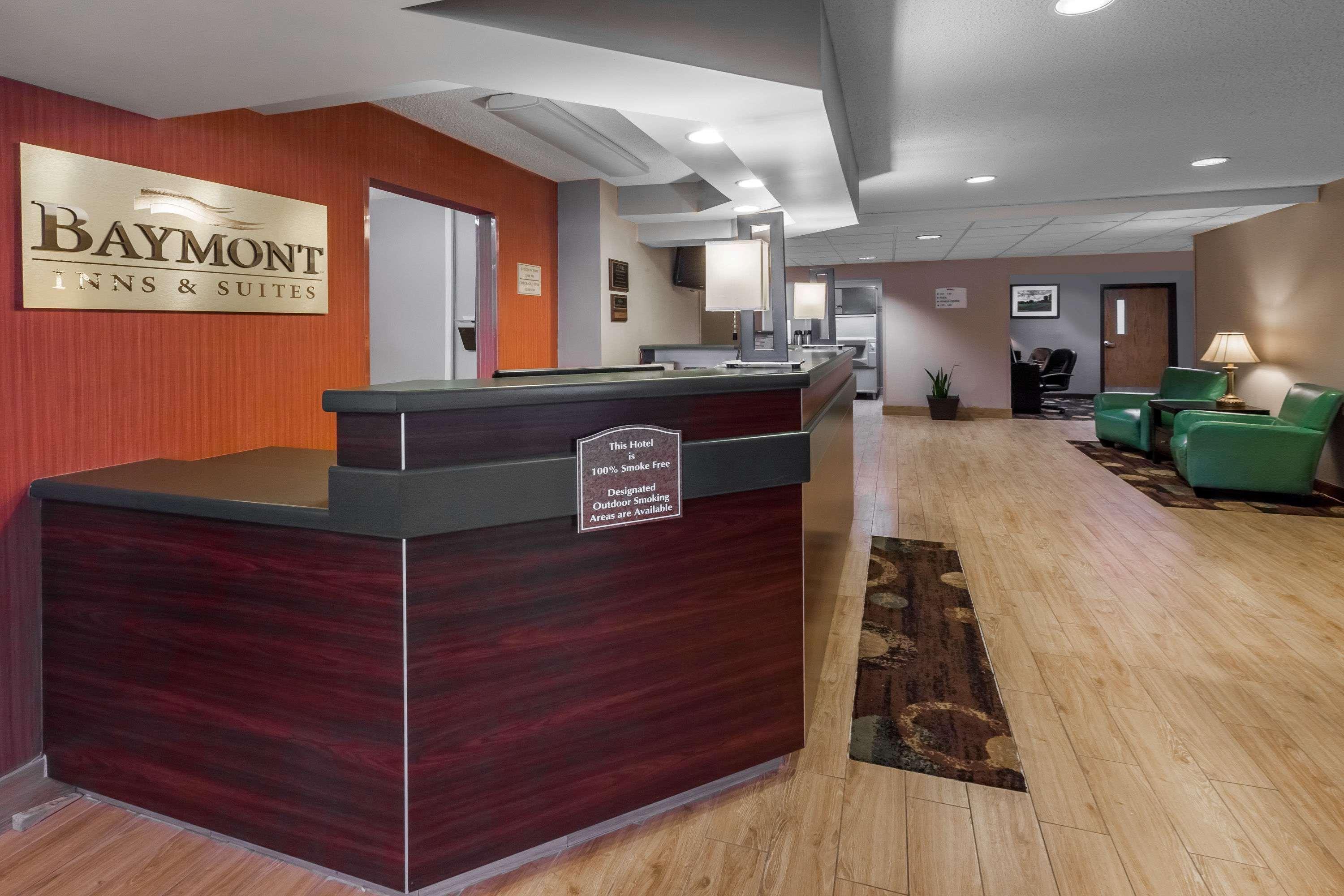 Baymont By Wyndham Gaylord Hotel Exterior foto